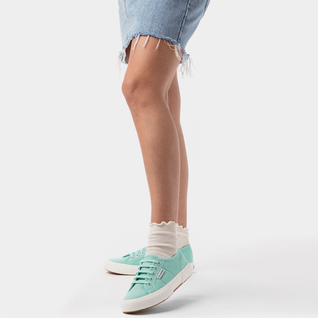 Le Superga Unisex 2750-COTU CLASSIC Sneaker GREEN WATER-FAVORIO Dressed Front Double		