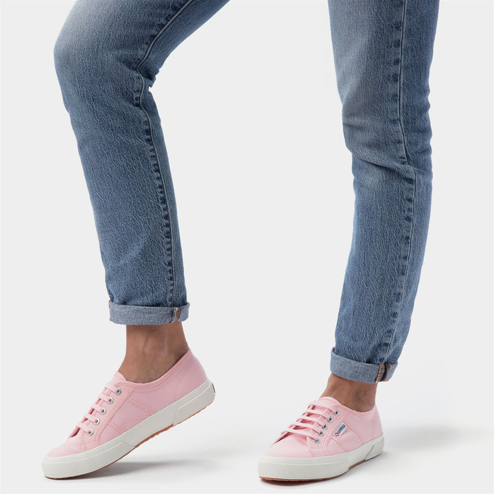 Le Superga Unisex 2750-COTU CLASSIC Sneaker PINK TICKLED-FAVORIO Dressed Front Double		