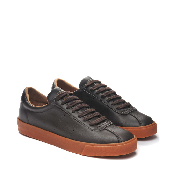 Sneakers Unisex 2843 CLUB S SOFT LEATHER Low Cut DK CHOCOLATE-GUM Dressed Front (jpg Rgb)	
