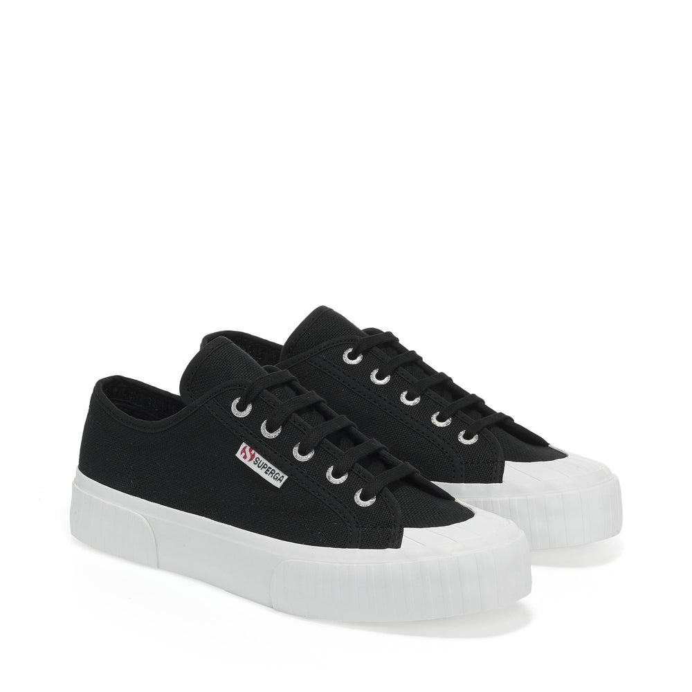 Sneakers Unisex 2630 STRIPE Low Cut BLACK-FWHITE Dressed Front (jpg Rgb)	