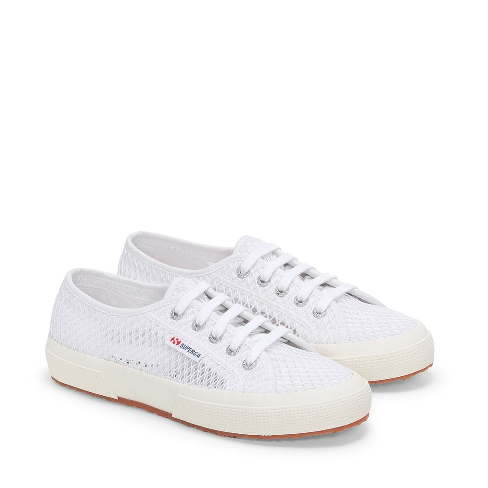 Zapatillas blancas de corte bajo para mujer con parte superior de malla 02