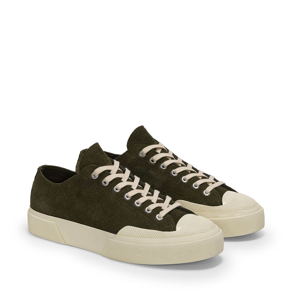 Unisex Green Low Cut Sneakers with Suede Upper 02