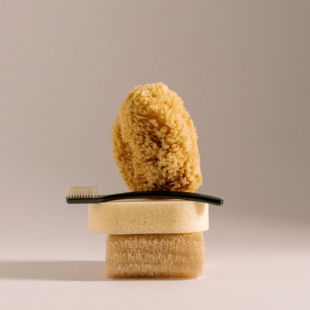 Superga: La fascia di gomma bianca, simbolo distintivo delle Superga, può...