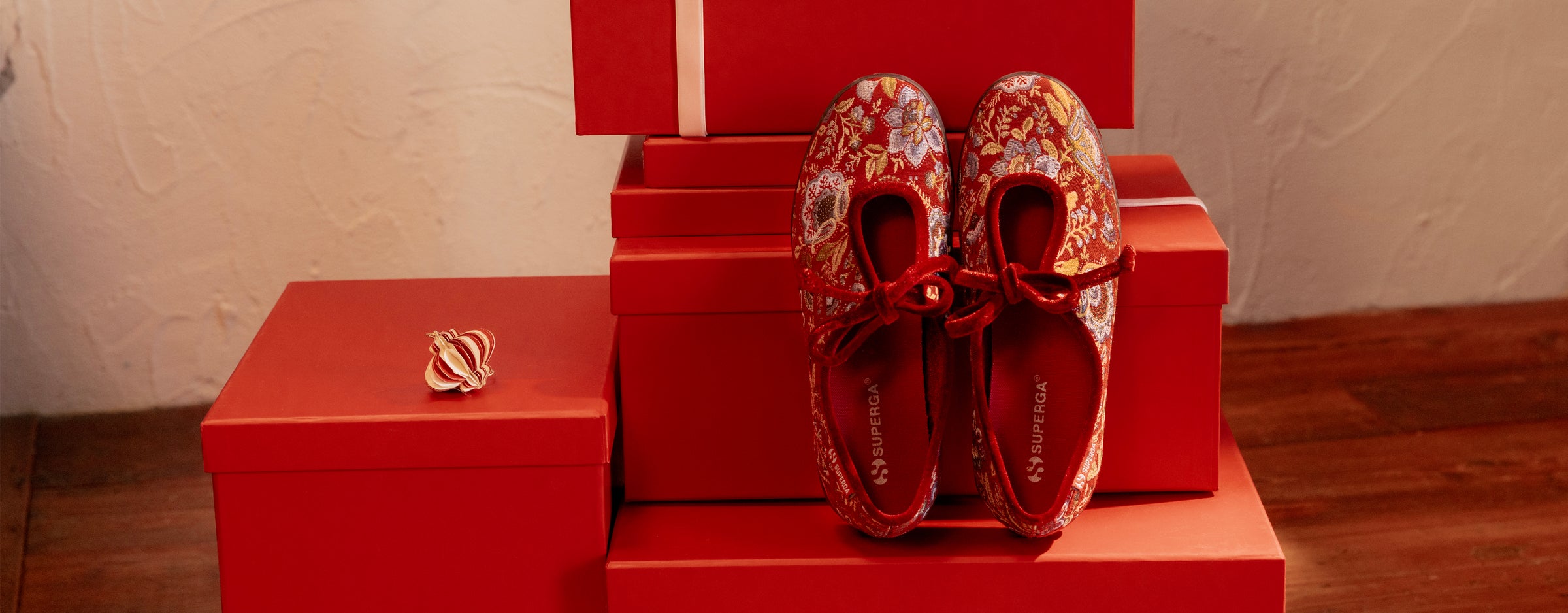 Superga: Cadeaux en tapisserie et velours Velours et tapisserie élégants