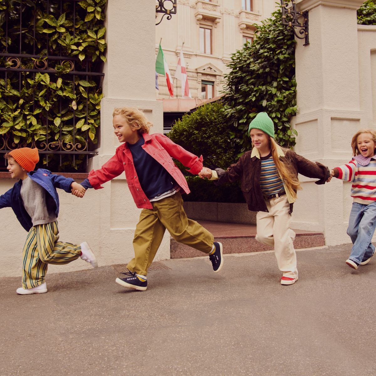 Superga: Back to School with Superga Kids The 2750 Kids is back, with laces or straps