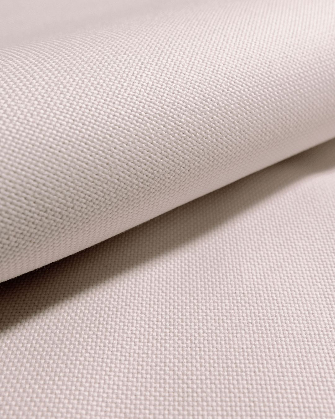 Superga: TelaUtilizza un panno morbido inumidito con acqua tiepida e un...