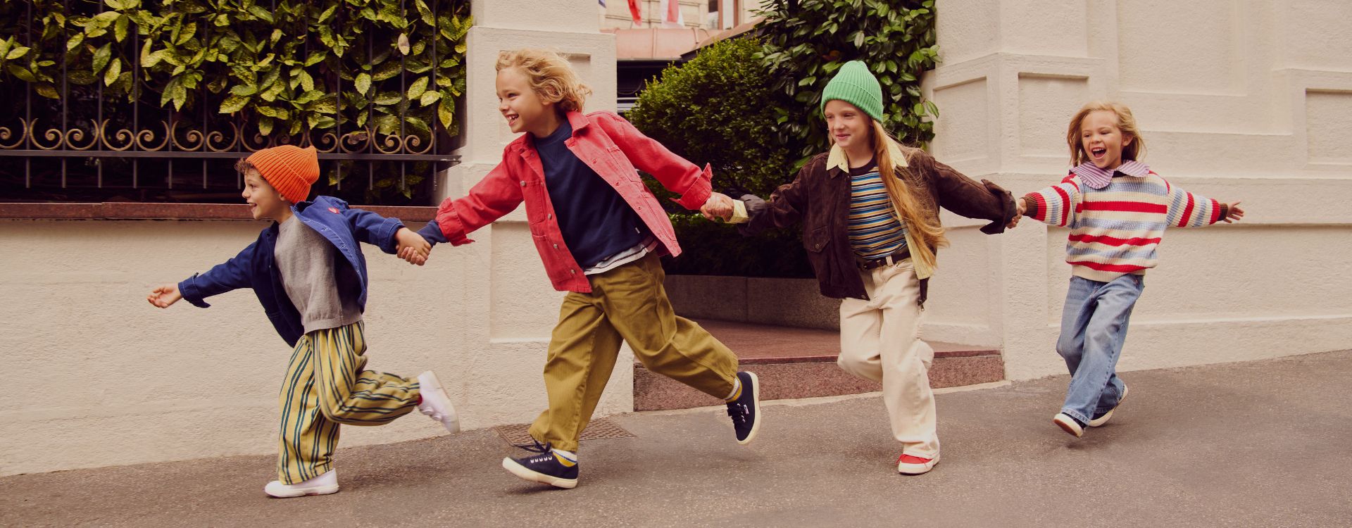 Superga: Back to School with Superga Kids The 2750 Kids is back, with laces or straps