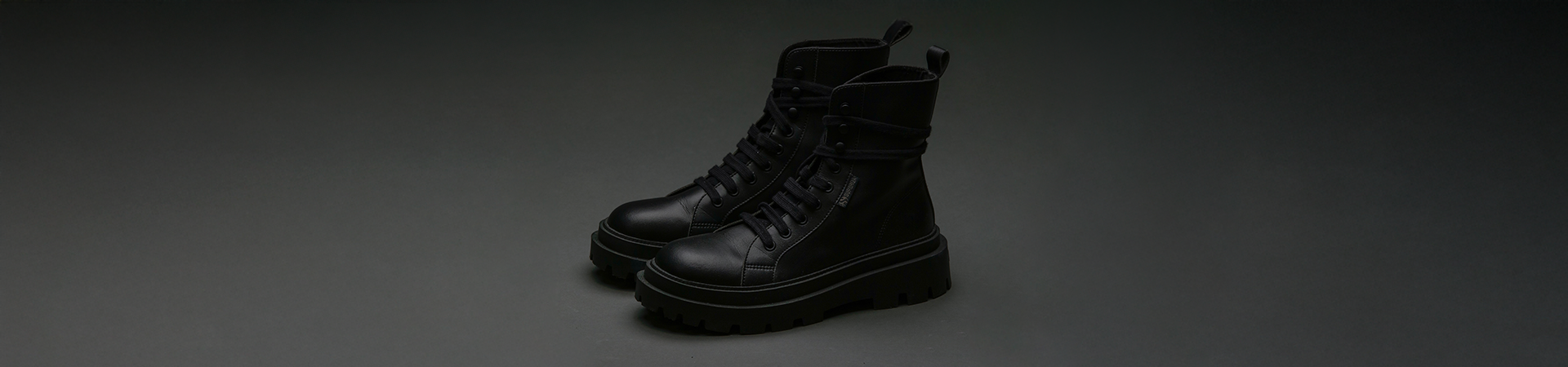 Superga: Superga Black Days Discover the best deals of the year