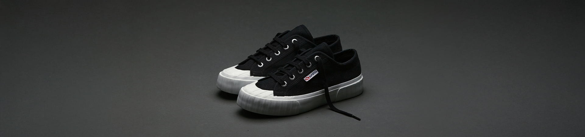 Superga: Superga Black Days Discover the best deals of the year