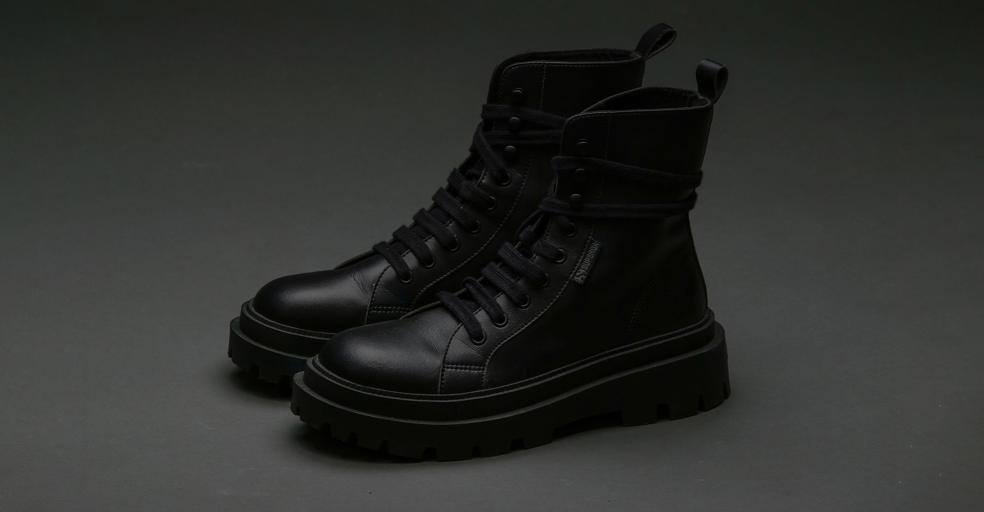 Superga: Superga Black Days Discover the best deals of the year