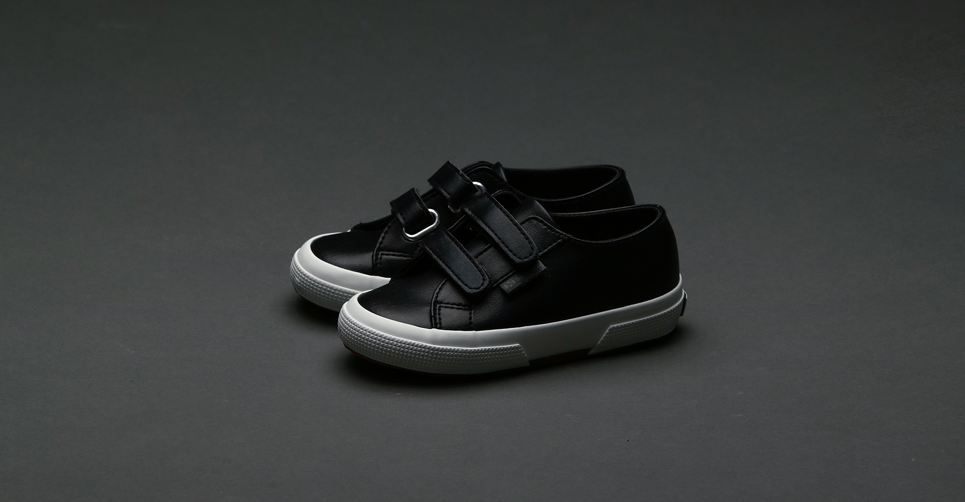 Superga: Superga Black Days Discover the best deals of the year