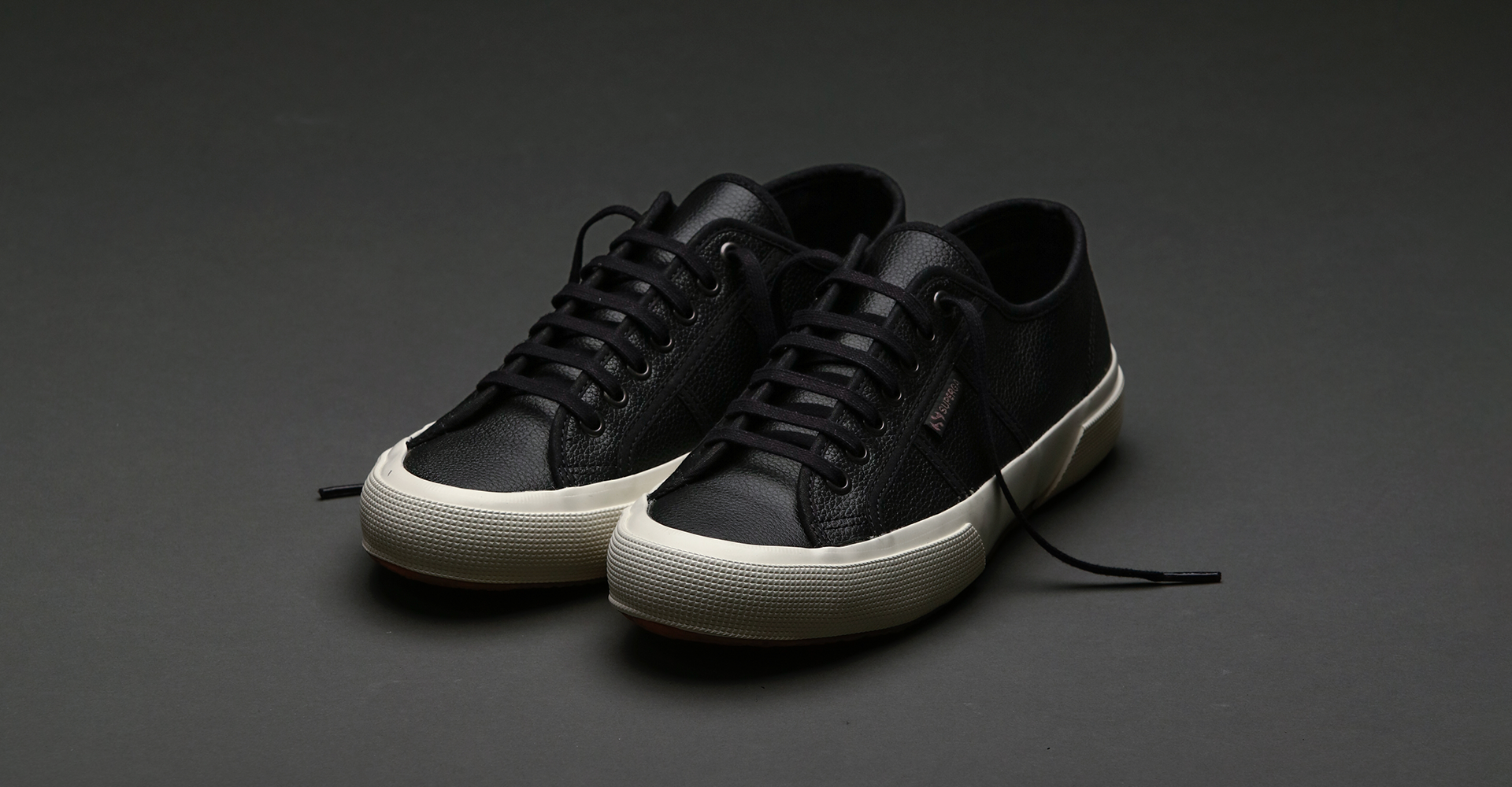 Superga: Superga Black Days Discover the best deals of the year