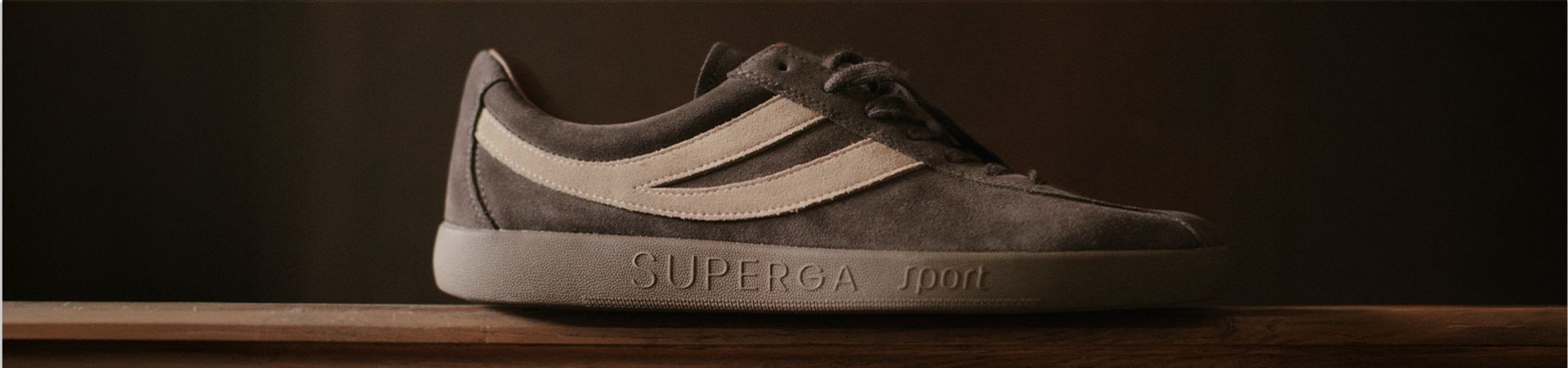 Superga: Superga sneakers Entre deporte y tradición, el modelo de los archivos de los años 60