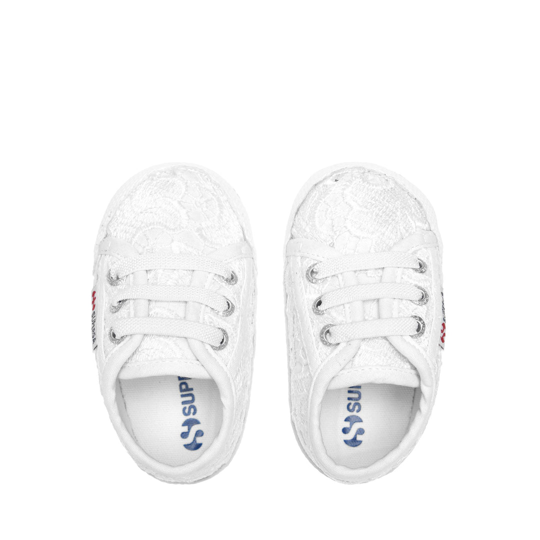 Sneakers basse bianche da bambina con tomaia in pizzo macramè main