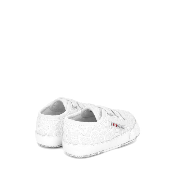 Sneakers basse bianche da bambina con tomaia in pizzo macramè 3