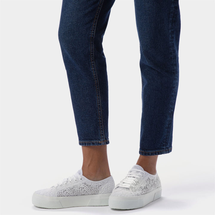 Sneakers da donna con plateau total white e tomaia in macramè 6