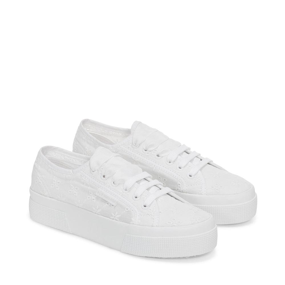 Sneakers bianche con plateau da donna e tomaia in cotone 02