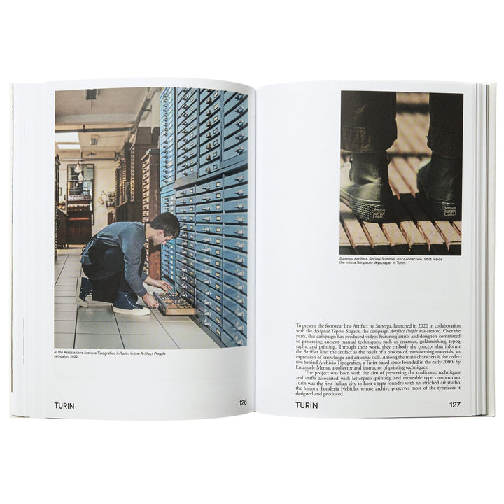 Libro bianco unisex sulla storia della moda italiana di Superga 3