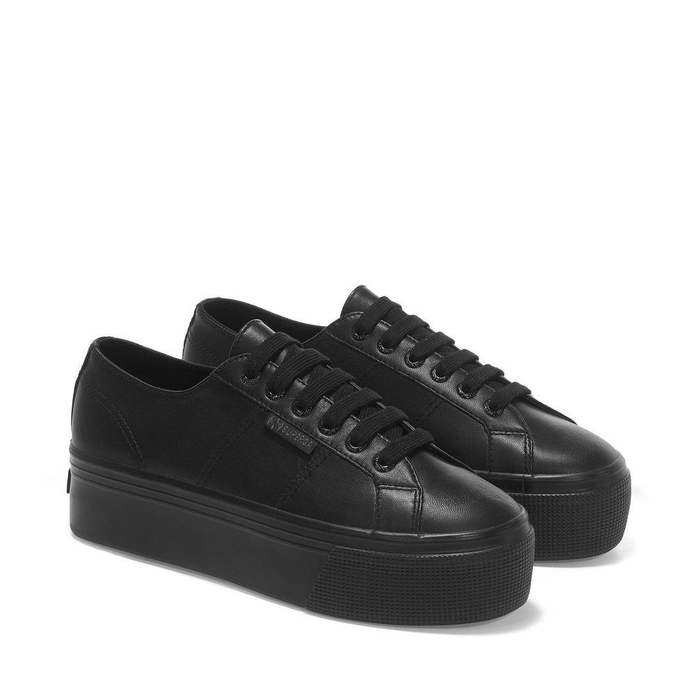 Zapatillas de cuña negras con parte superior de napa 02