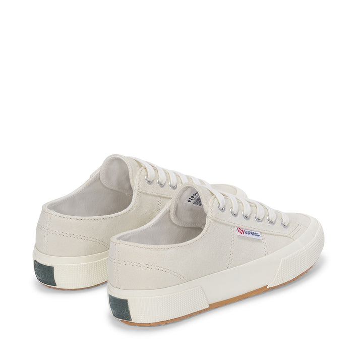 Weiße Unisex-Sneaker mit niedrigem Schnitt und Obermaterial aus Wildleder 3