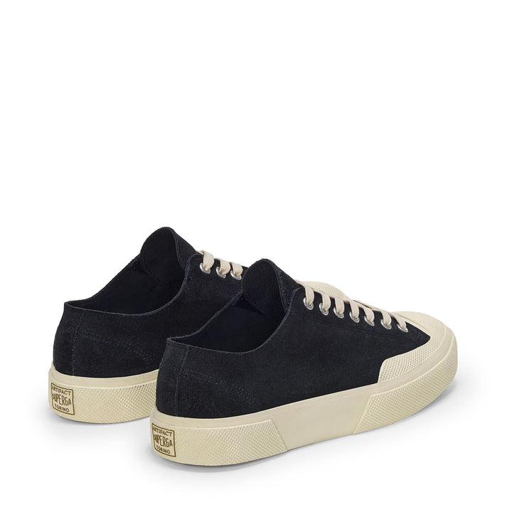 Zapatillas unisex de corte bajo en azul marino con parte superior de ante 3
