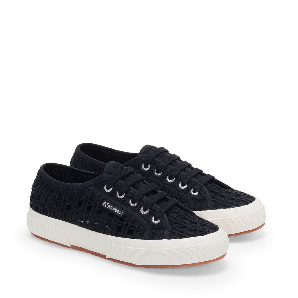 Zapatillas clásicas negras para mujer con parte superior de crochet 02