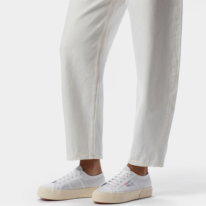 Sneakers bianche con plateau da donna e tomaia in lino 6
