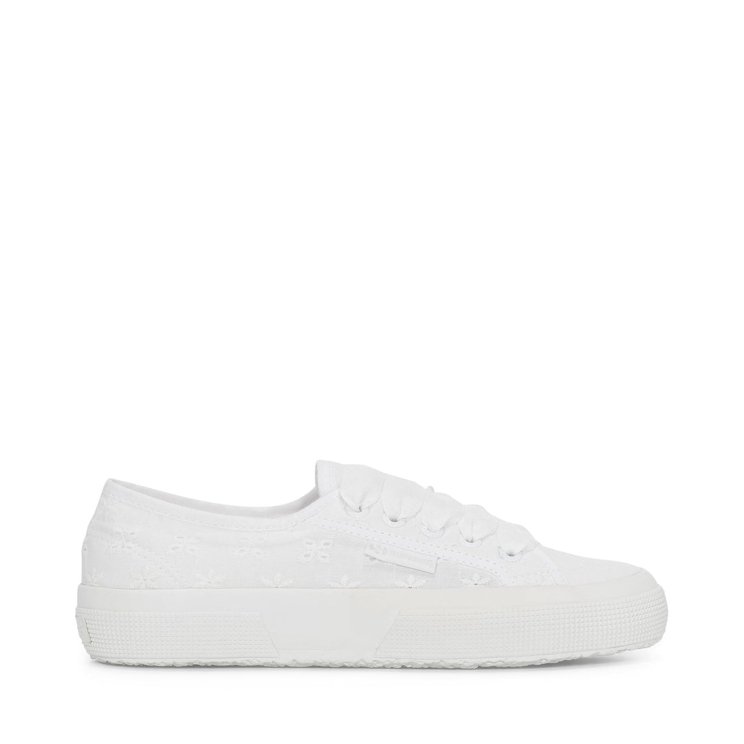 Zapatillas blancas de corte bajo para mujer con parte superior de algodón 01