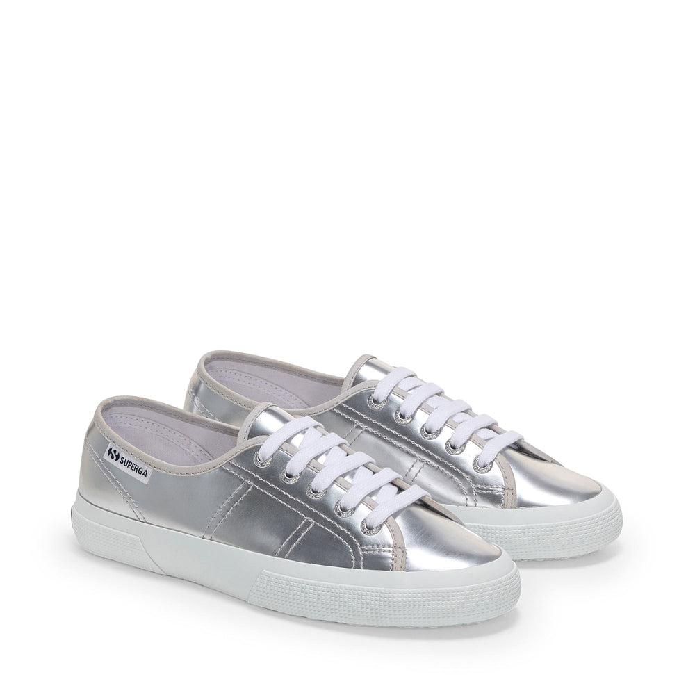 Woman's Low Cut Silver Sneakers with Synthetic Upper 02