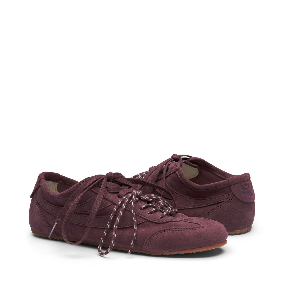 Sneakers classiche unisex completamente rosse con tomaia in pelle scamosciata main
