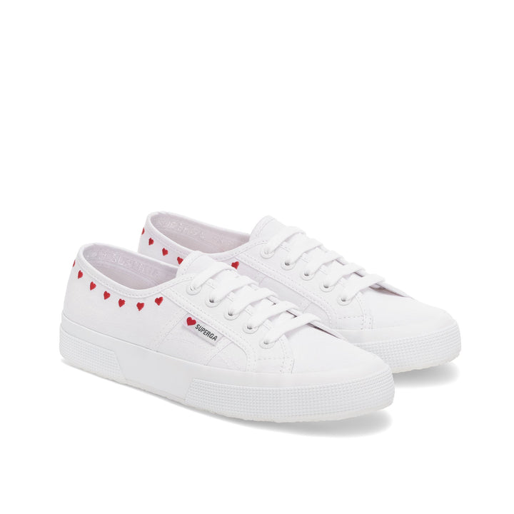 Le Superga Woman 2750 LITTLE HEARTS EMBROIDERY Low Cut WHITE-RED HEART Dressed Front (jpg Rgb)	