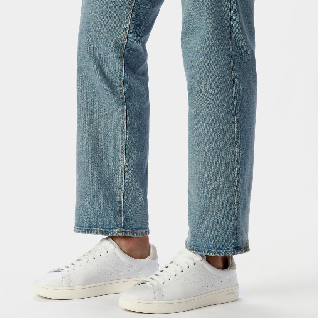 Zapatillas blancas unisex de corte bajo con parte superior de cuero main
