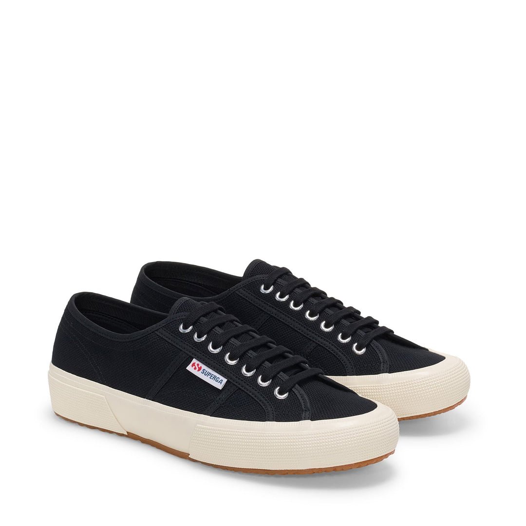 Zapatillas unisex negras de corte bajo con parte superior de algodón main