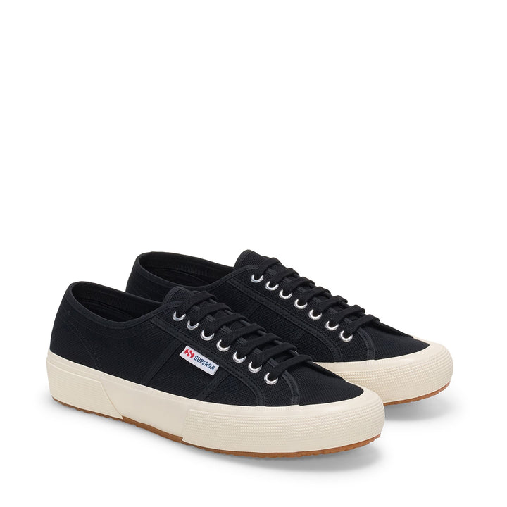 Zapatillas unisex negras de corte bajo con parte superior de algodón 2