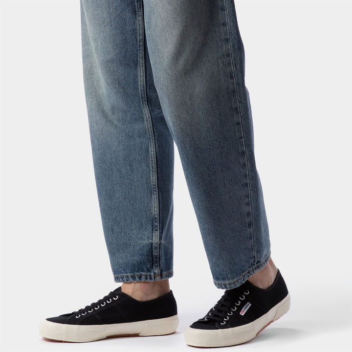 Zapatillas unisex negras de corte bajo con parte superior de algodón 6