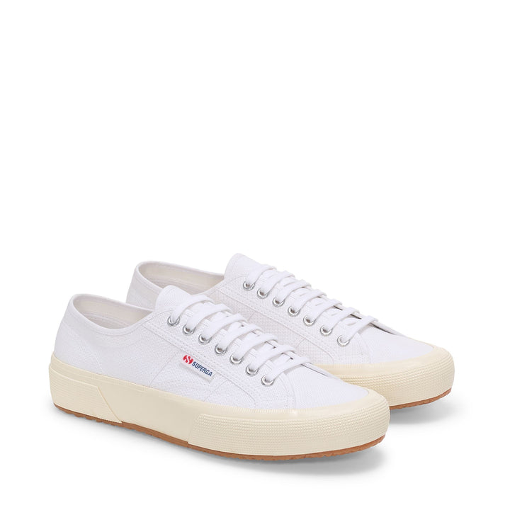 Weiße Low Cut-Sneakers mit Baumwollobermaterial 2