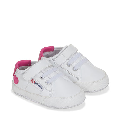 Sneakers Girl 4006 BABY HEART FAUX LEATHER Low Cut WHITE-NEON PINK Dressed Front (jpg Rgb)	
